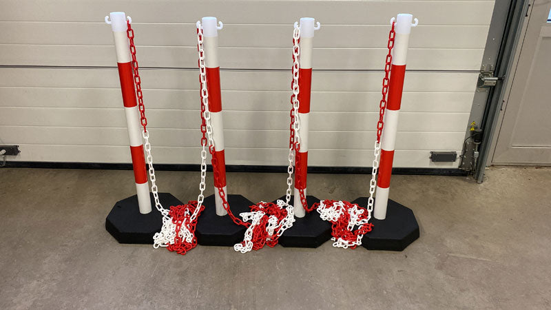 Post & Chain Barrier Kit -Robust-, 4 plastic stanchions incl. 25m chain (Red/White)