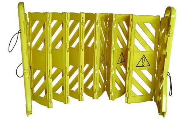 Flexibarrier - Portable & Expanding Barrier - with wheels (4m)